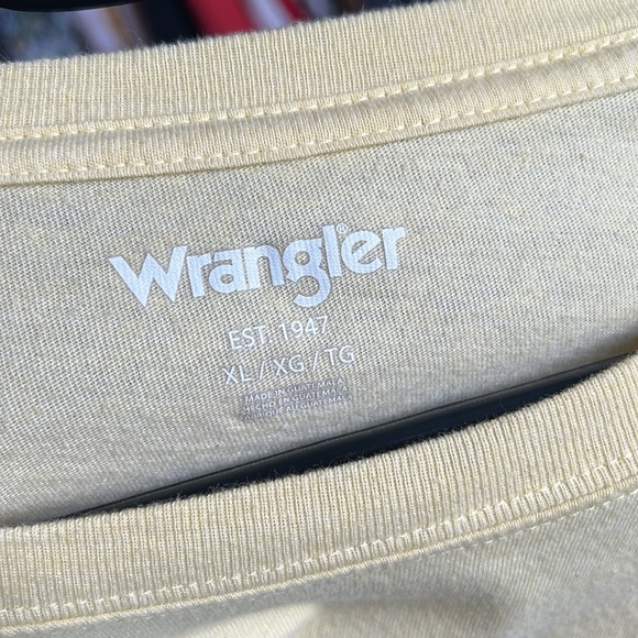 Women’s Wrangler crop top bundle - Picture 4 of 6